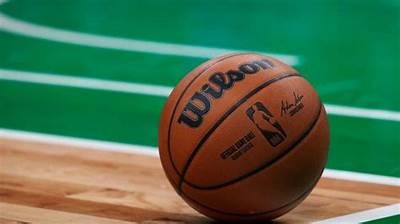 《2023-2024 NBA赛程直播：实时更新与赛况分析》